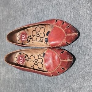Fly London Red Leather Flats Cut Out Pointed Toe Made in Portugal‎ EU 38 US 7